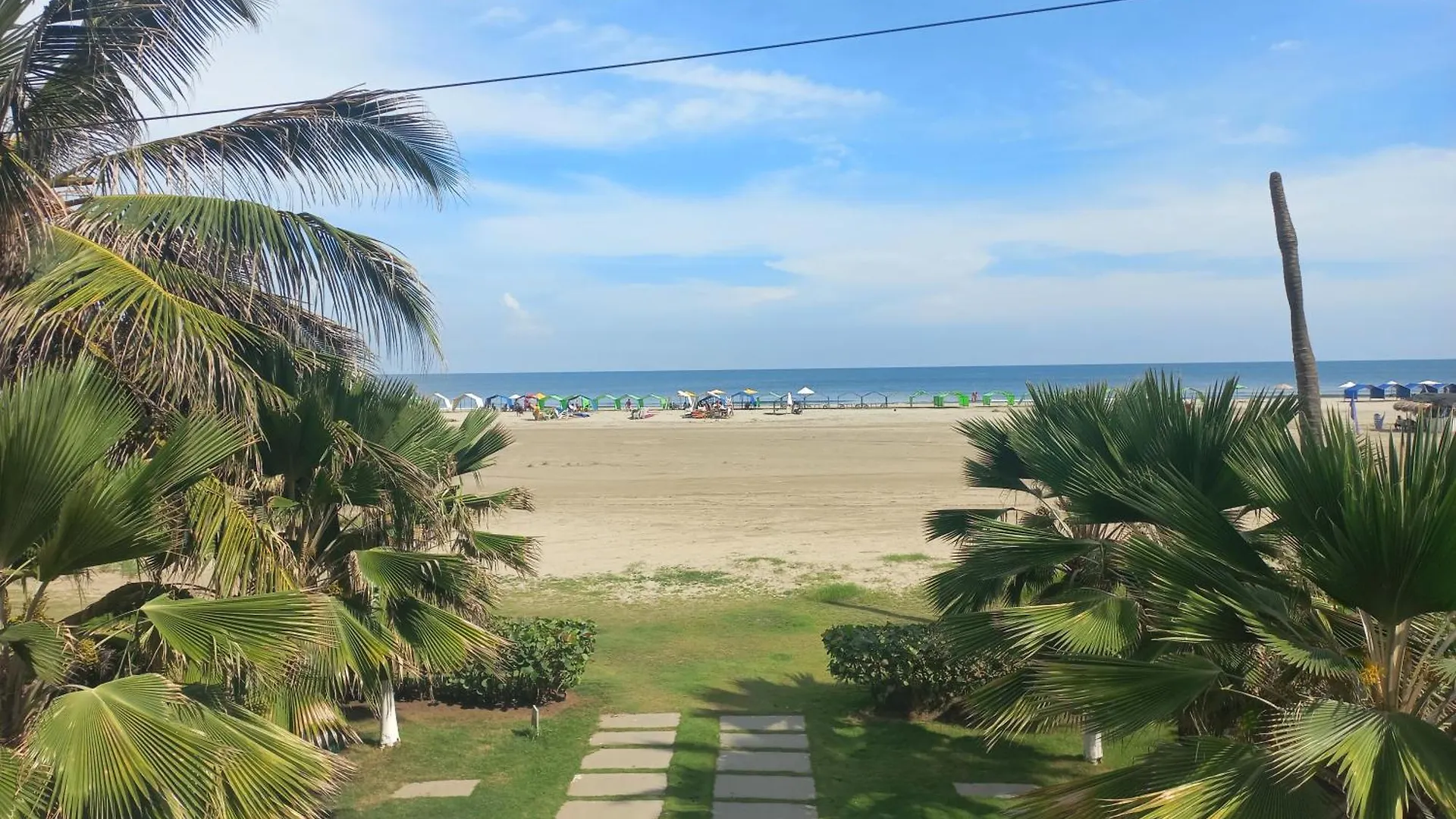 Luxury Beachfront Apartment 6 Guests Plus 1 Cartagena