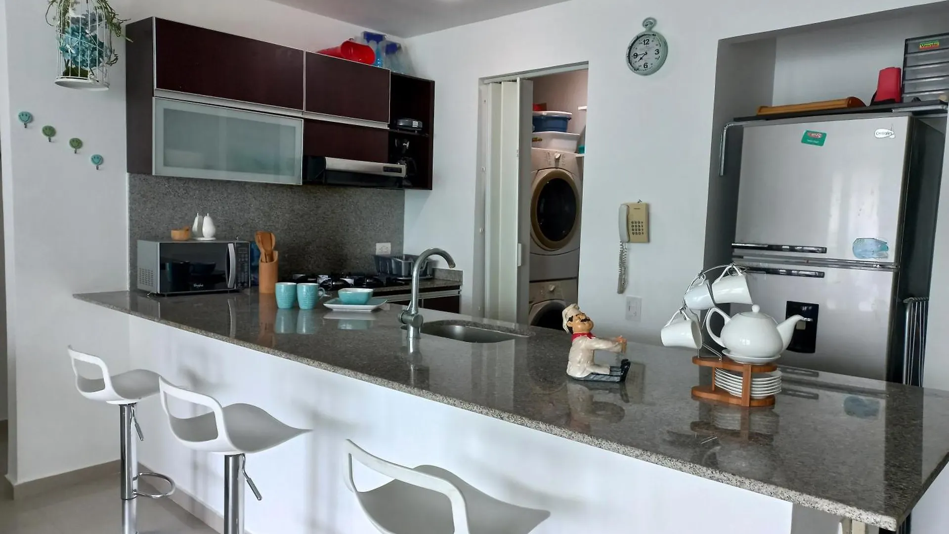 Luxury Beachfront Apartment 6 Guests Plus 1 Cartagena